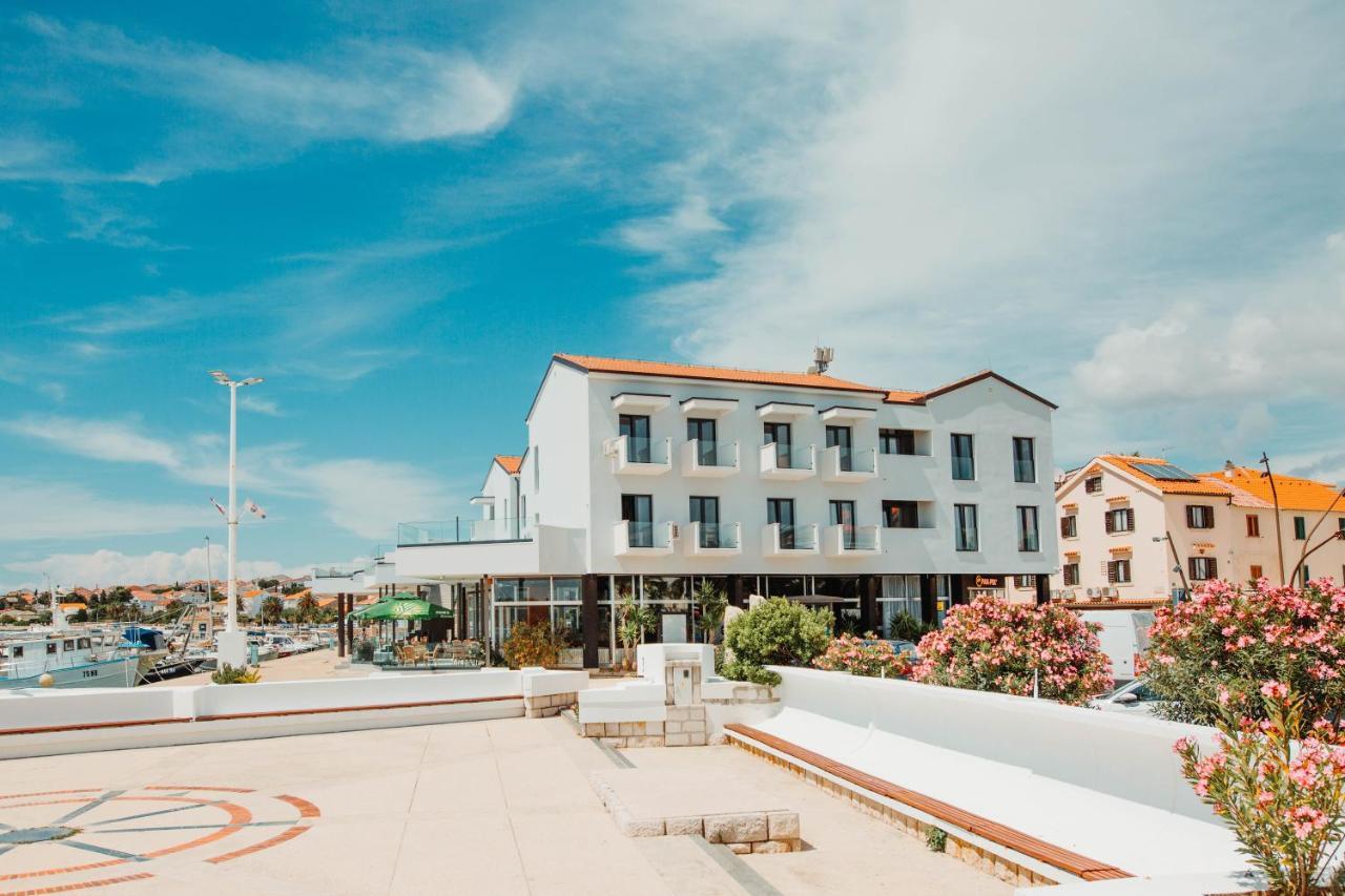 Hotel Loža Novalja Exteriér fotografie